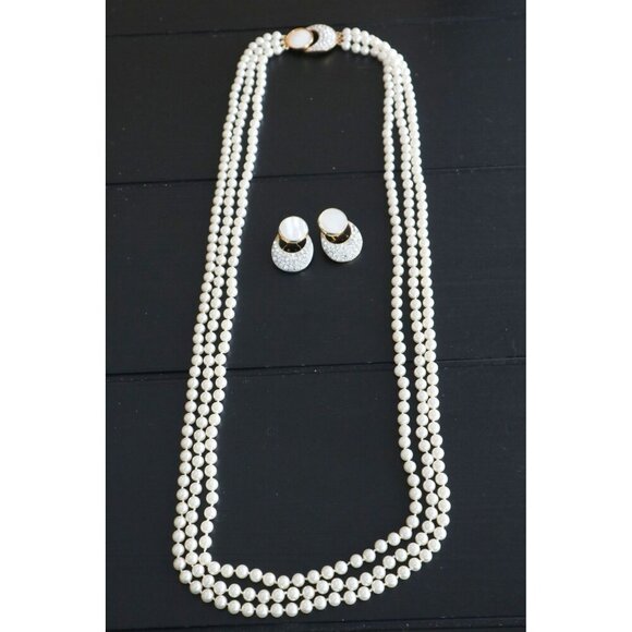 Butler Fifth Ave Faux Pearl Necklace Mother of Pearl Cabochons Rhinestones - Picture 2 of 8